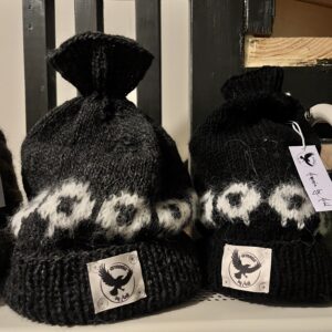 Hand-knitted whool hat (beanie)